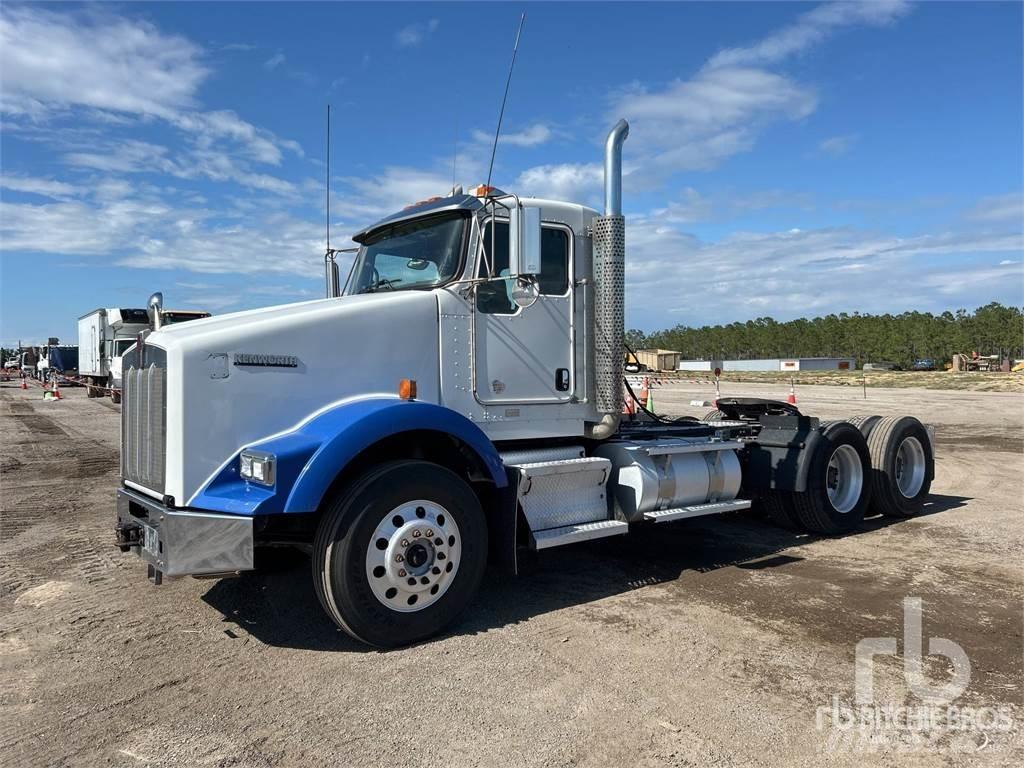 Kenworth T800 Motrici e Trattori Stradali