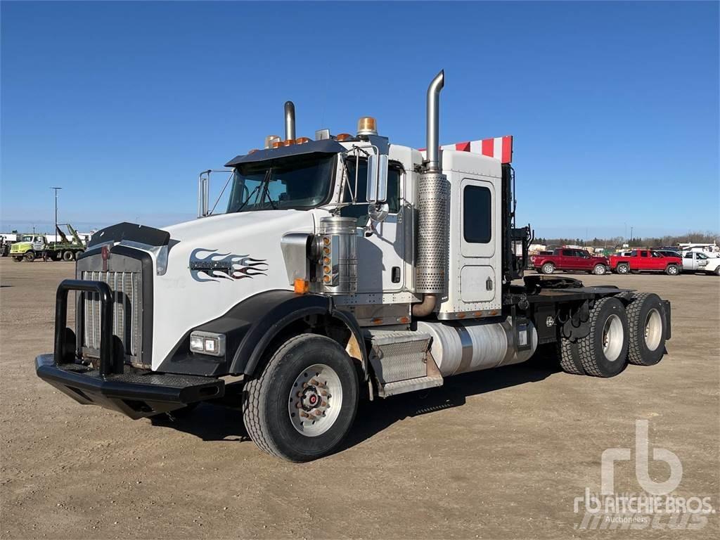 Kenworth T800B Autocarro pianale / argano