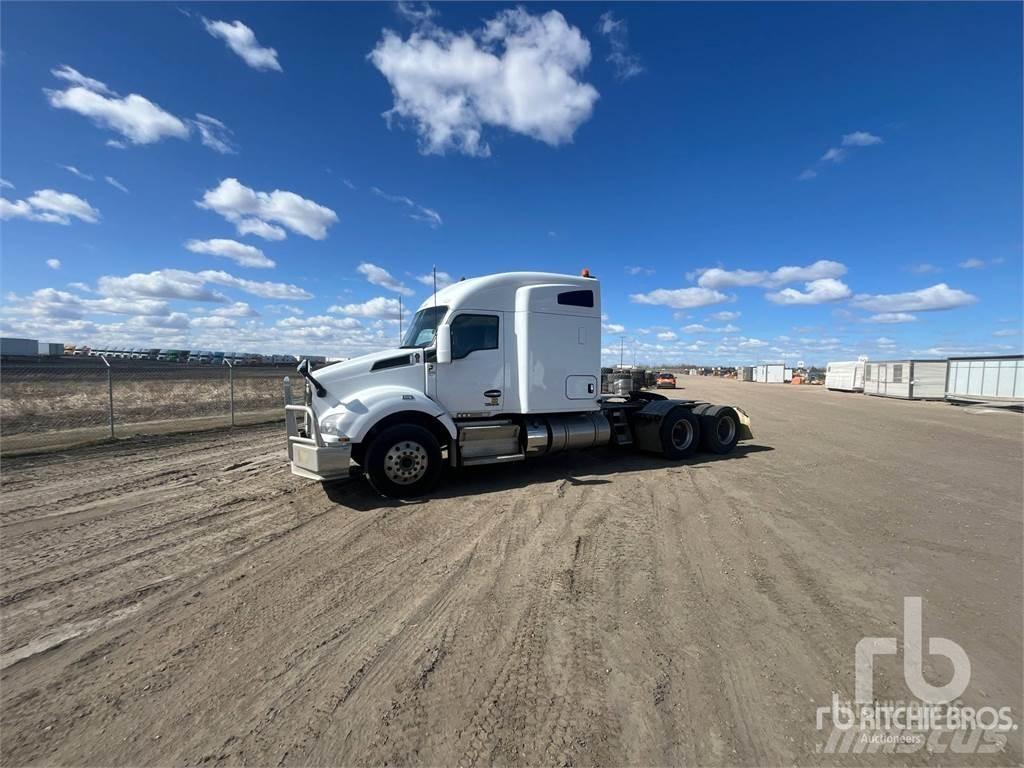 Kenworth T880 Motrici e Trattori Stradali