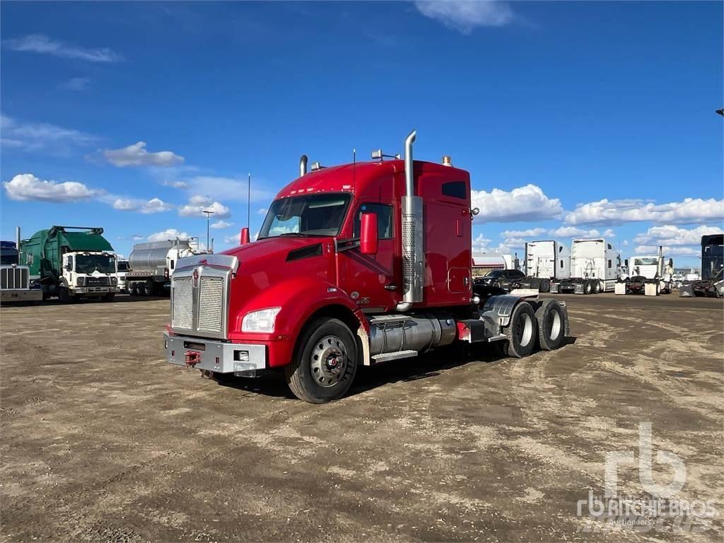 Kenworth T880 Motrici e Trattori Stradali