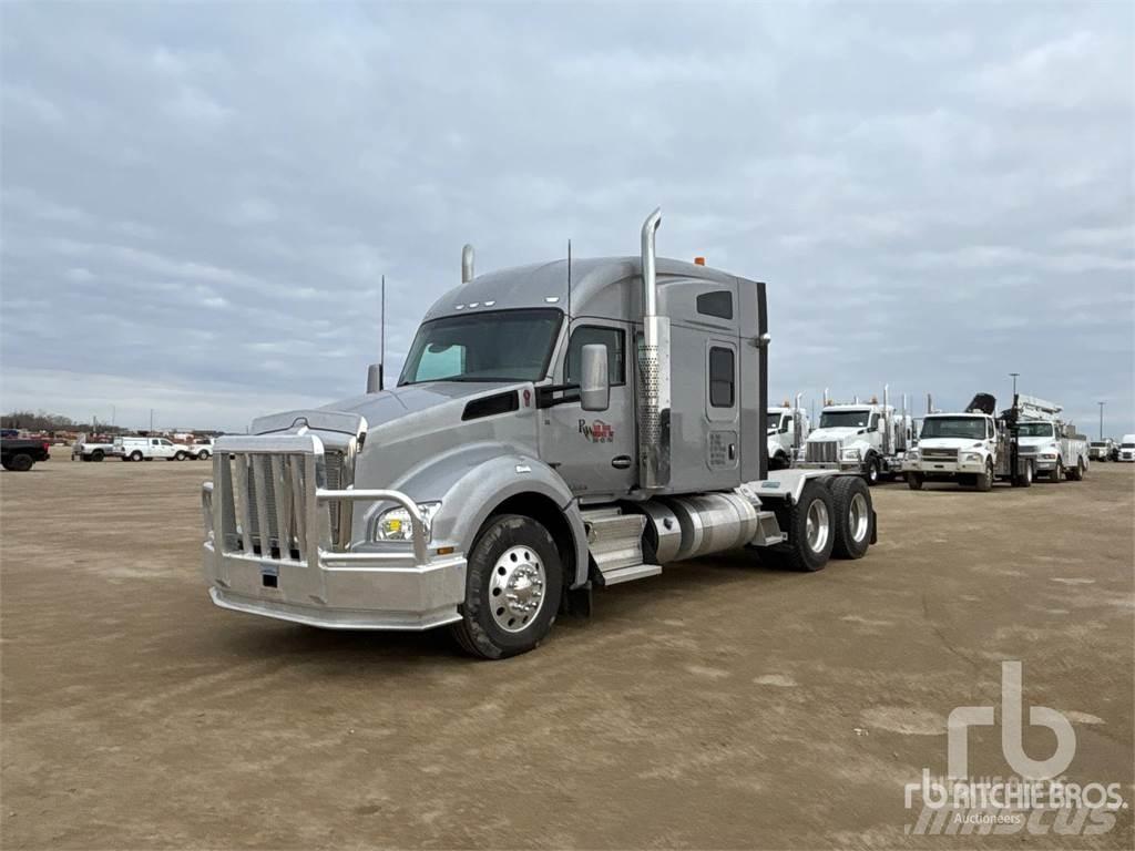 Kenworth T880 Motrici e Trattori Stradali