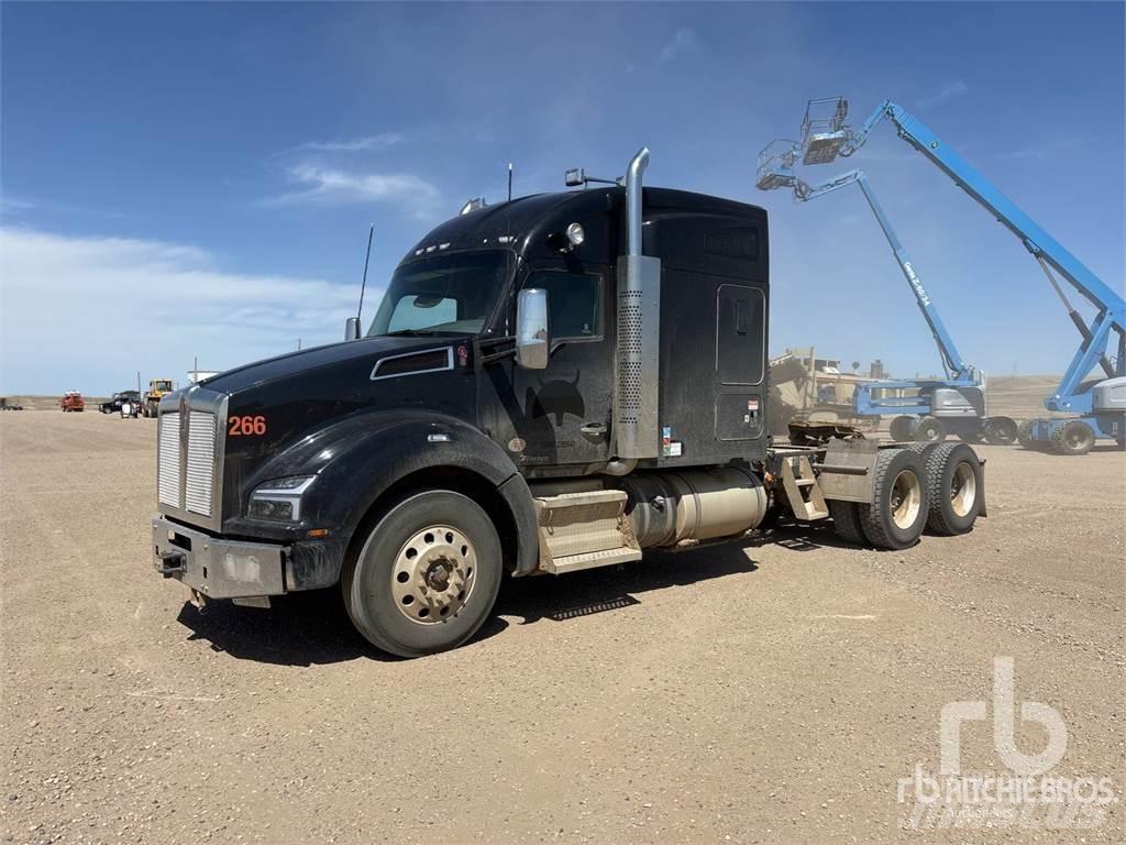 Kenworth T880 Motrici e Trattori Stradali
