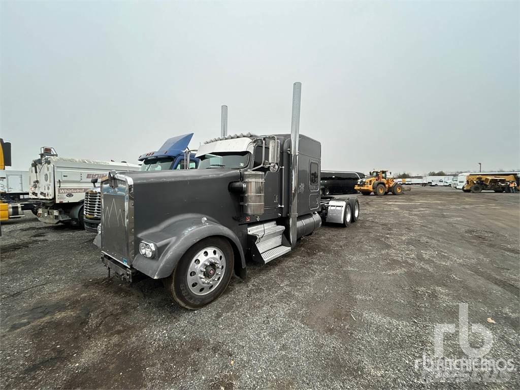 Kenworth W900 Motrici e Trattori Stradali