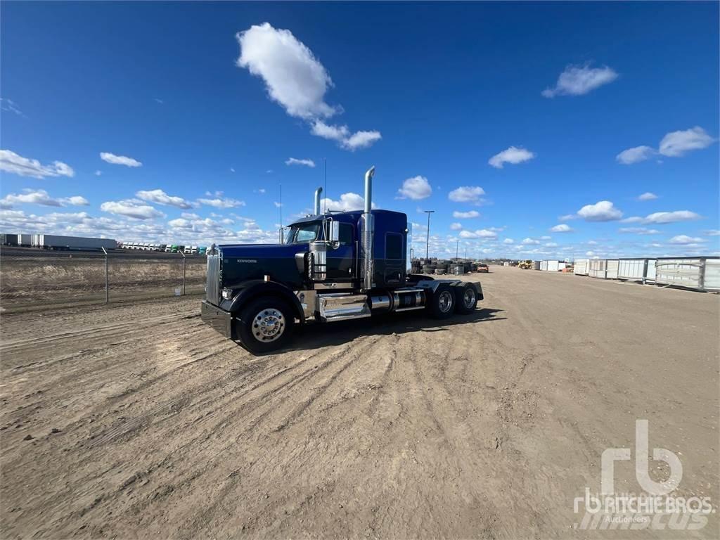 Kenworth W900 Motrici e Trattori Stradali