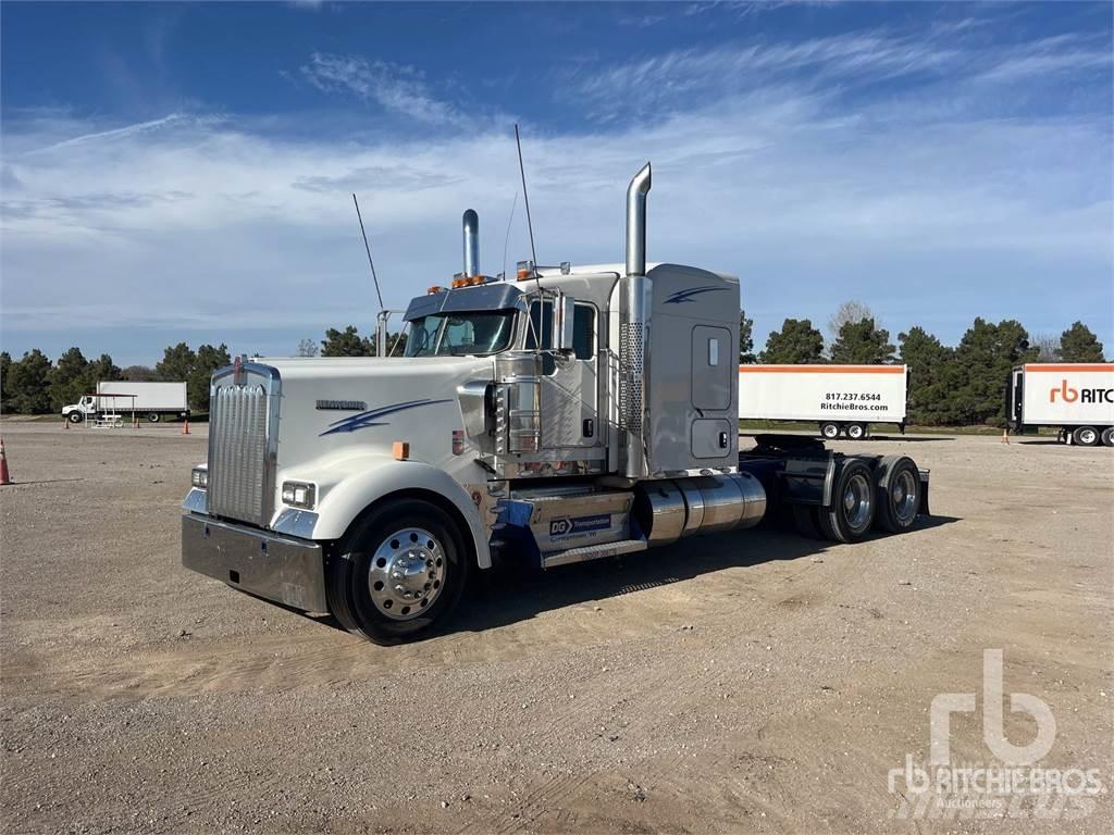 Kenworth W900 Motrici e Trattori Stradali