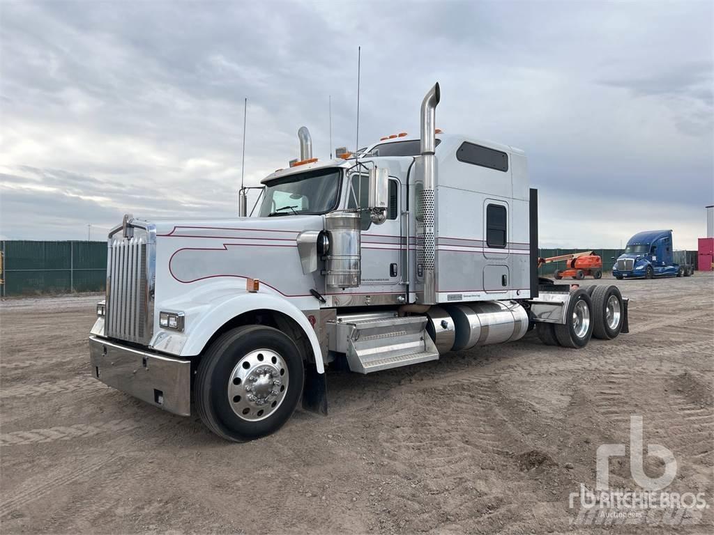 Kenworth W900 Motrici e Trattori Stradali