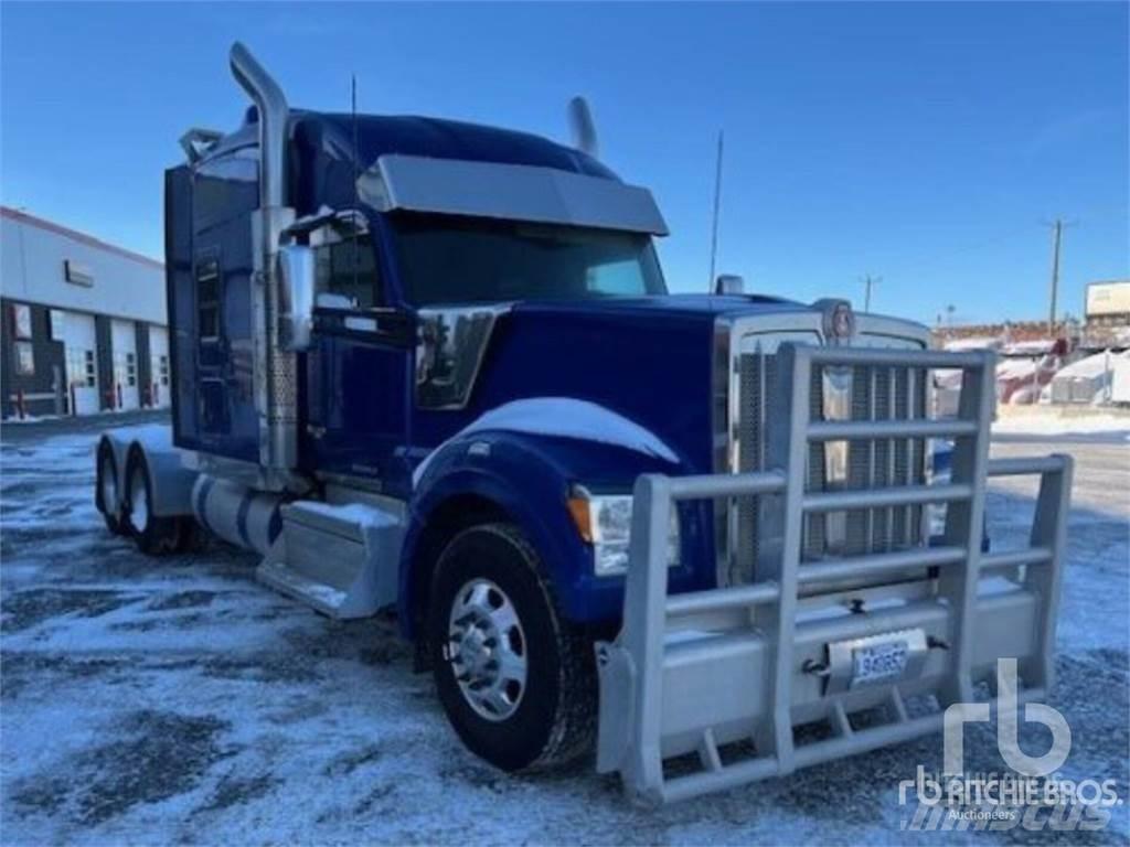 Kenworth W990 Motrici e Trattori Stradali