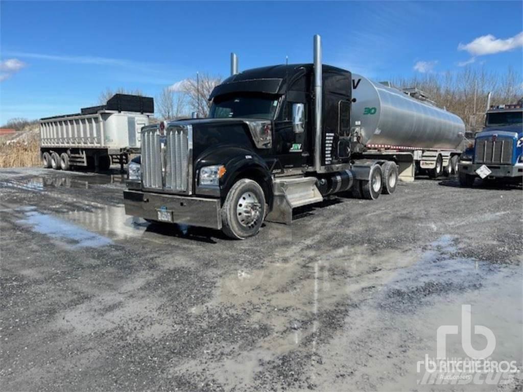Kenworth W990 Motrici e Trattori Stradali