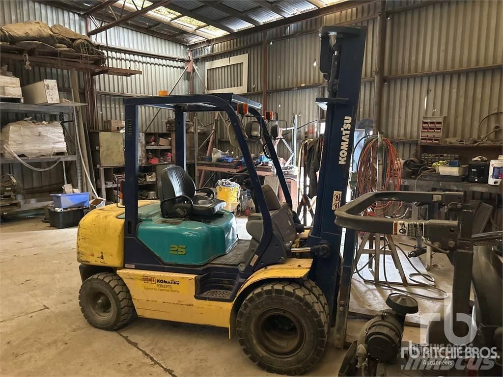 Komatsu FG25T12 Carrelli elevatori diesel