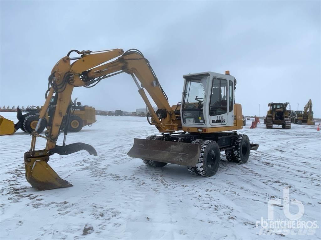 Liebherr A308 Escavatori gommati