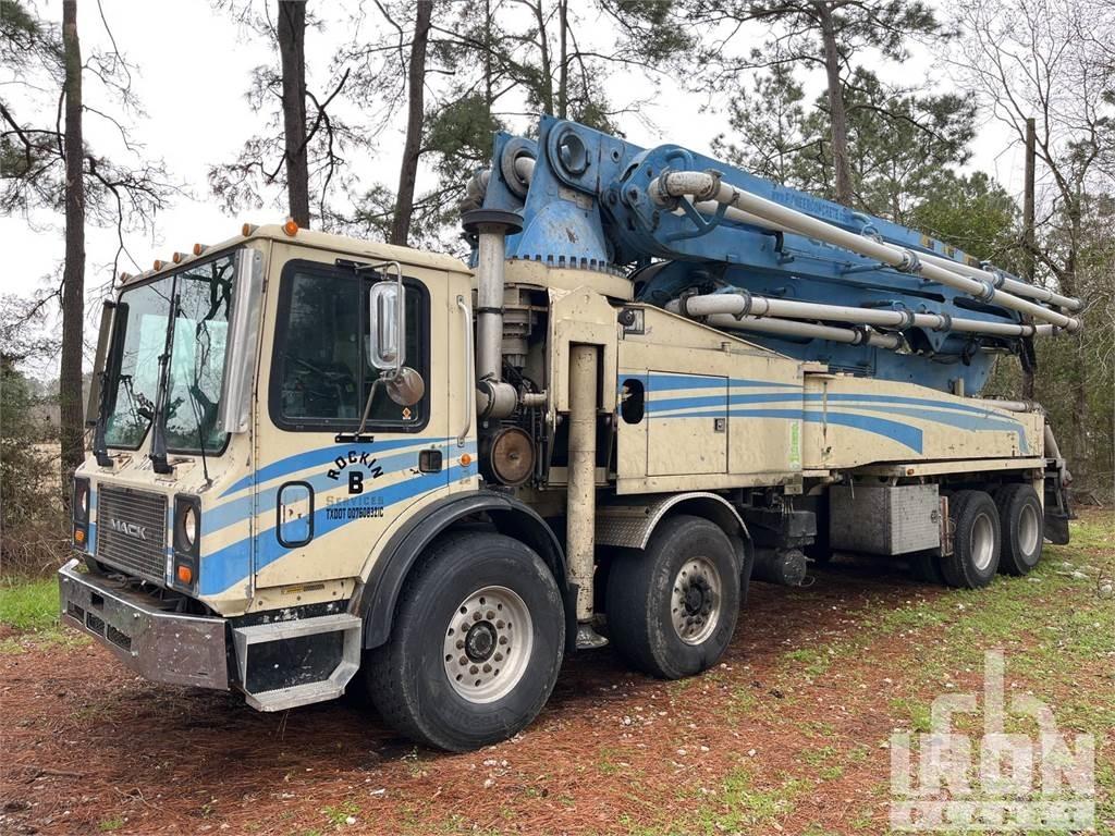 Mack 47M Betoniere
