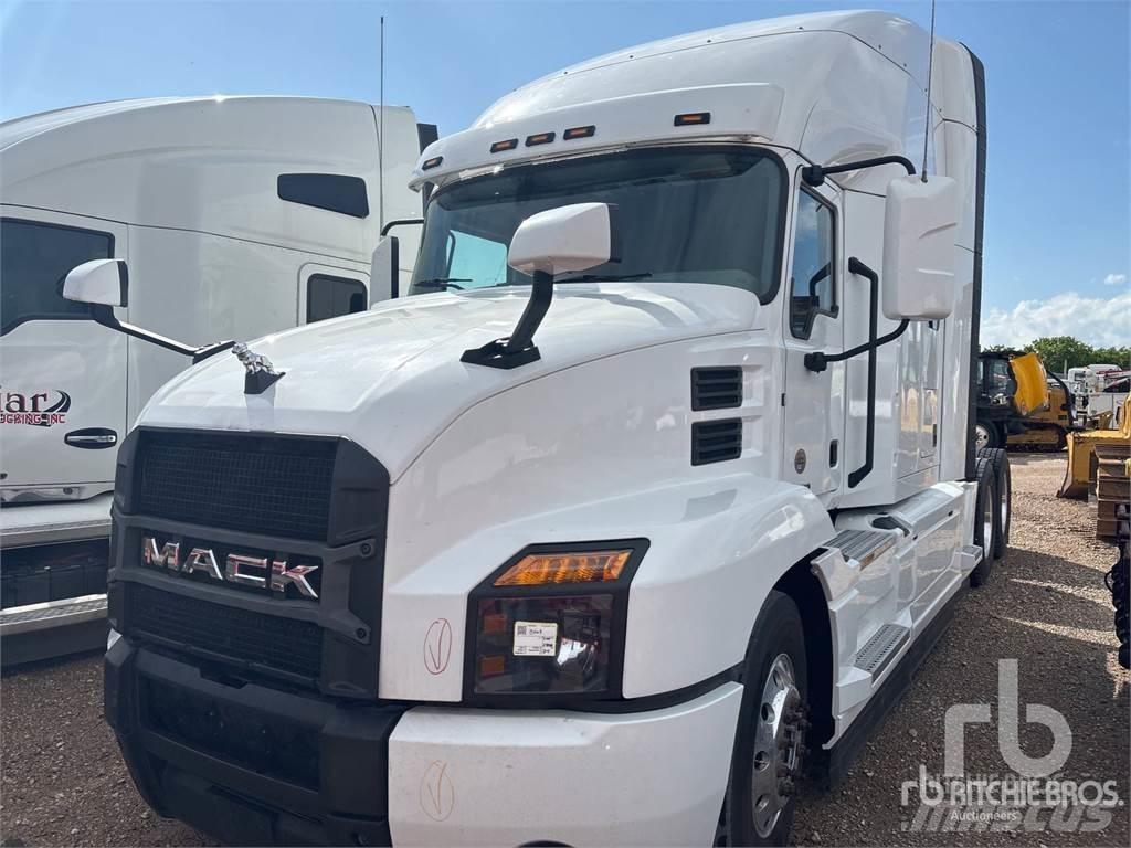 Mack AN64T Motrici e Trattori Stradali