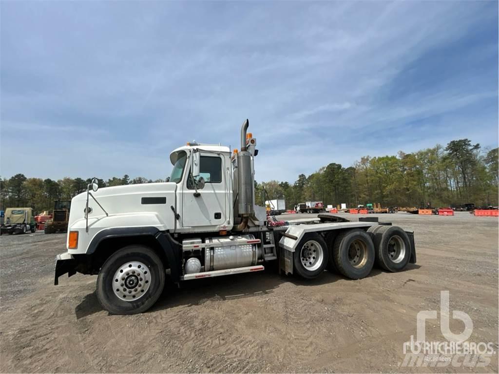 Mack CL733 Motrici e Trattori Stradali