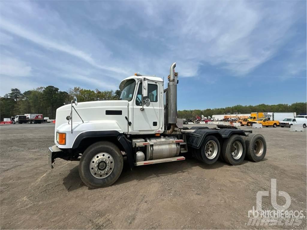 Mack CL733 Motrici e Trattori Stradali