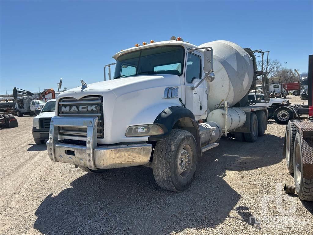 Mack CPT713 Betoniere