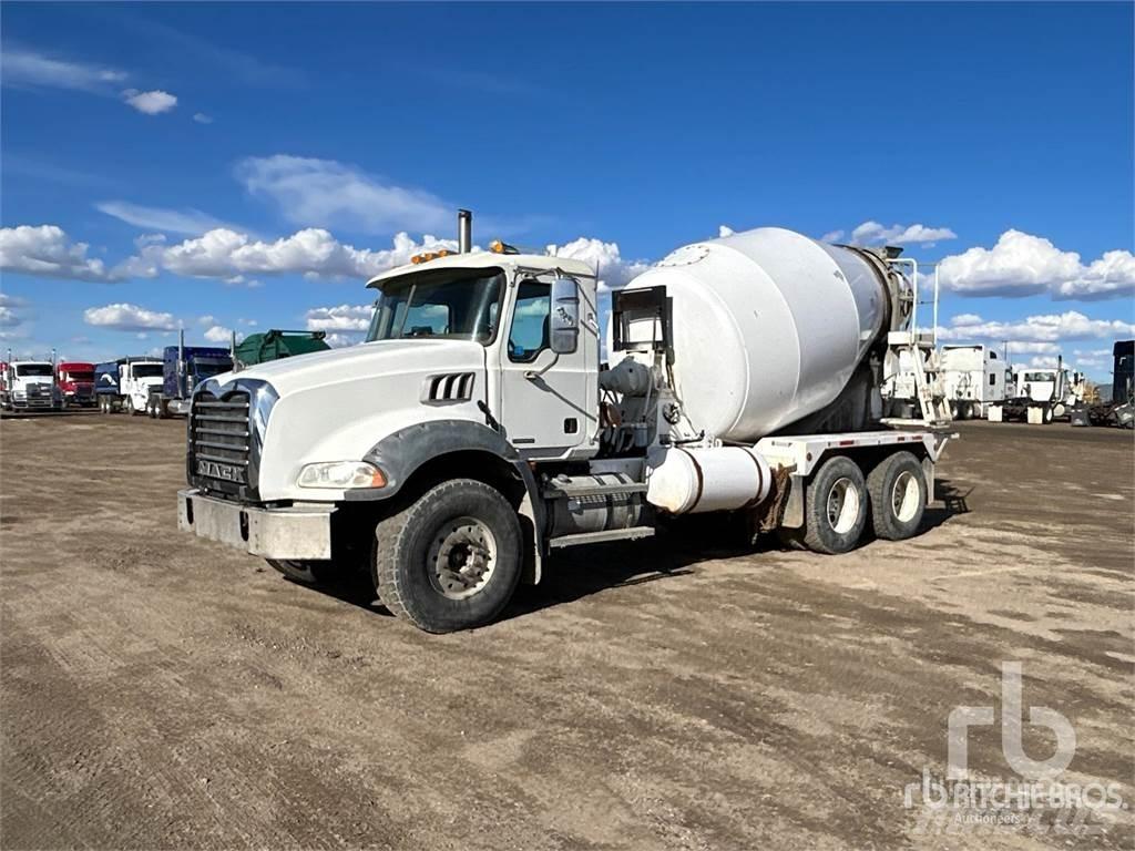 Mack CT713 Betoniere