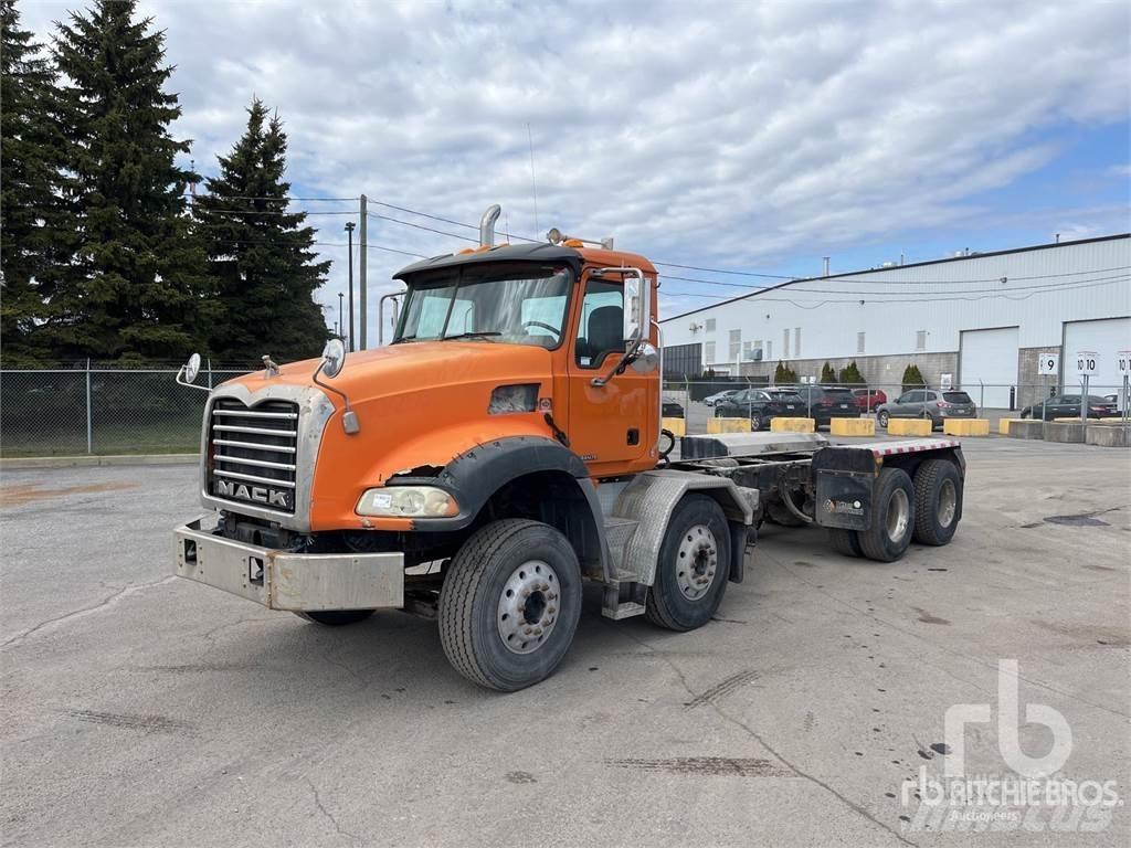 Mack CT713 Autocabinati