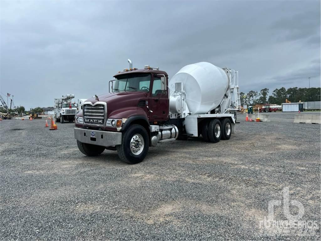 Mack CV513 Betoniere