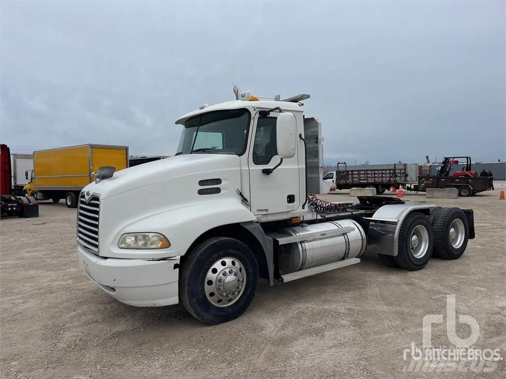 Mack CXN613 Motrici e Trattori Stradali