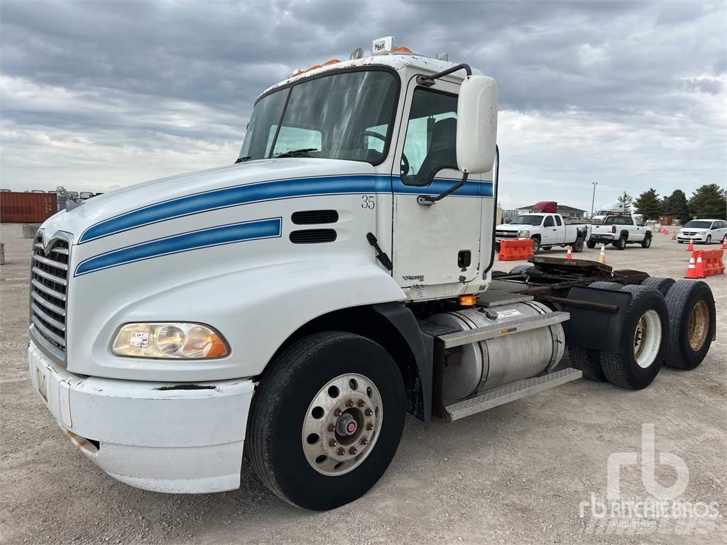 Mack CXN613 Motrici e Trattori Stradali