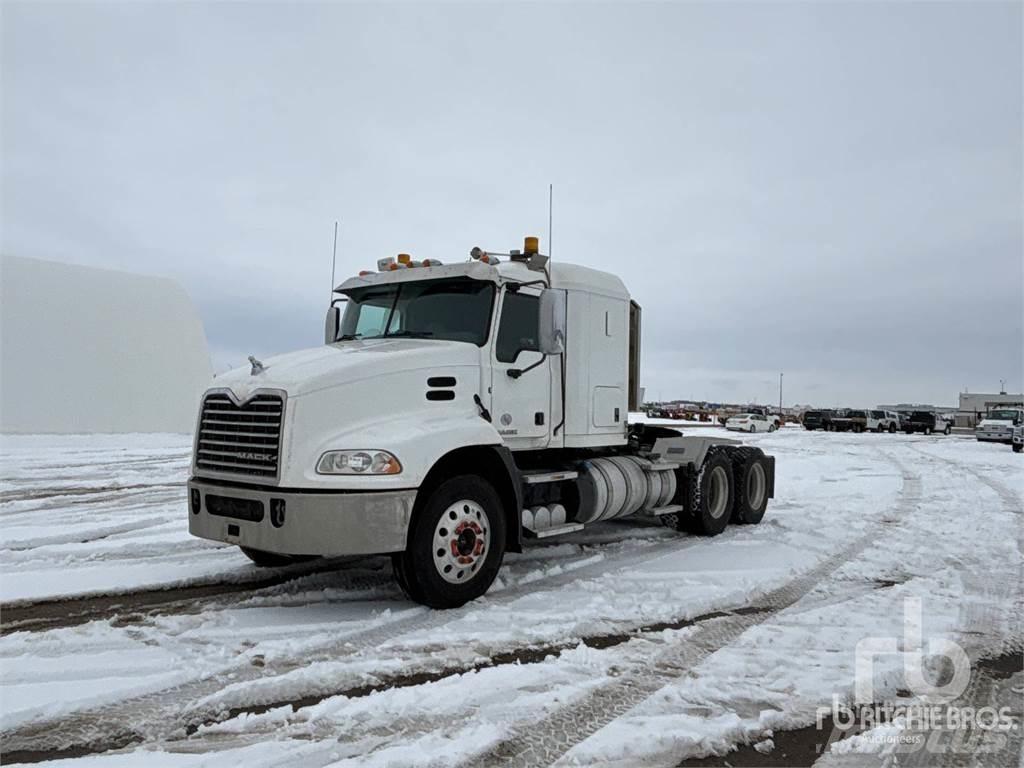 Mack CXU613 Motrici e Trattori Stradali
