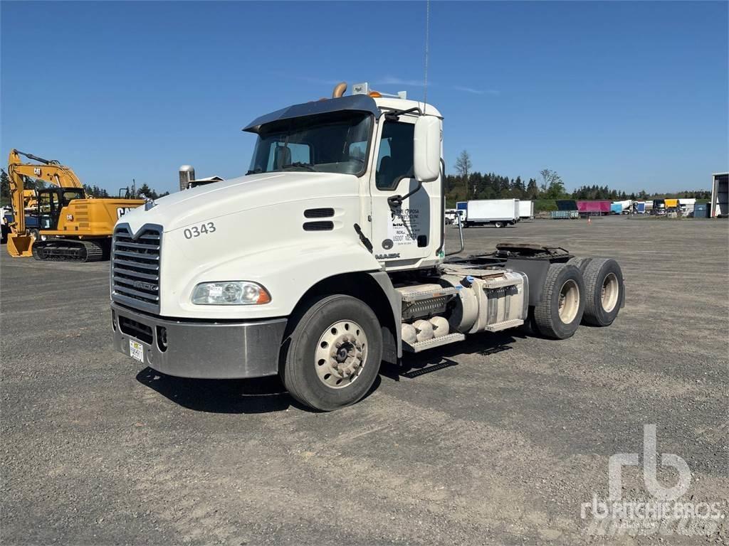 Mack CXU613 Motrici e Trattori Stradali