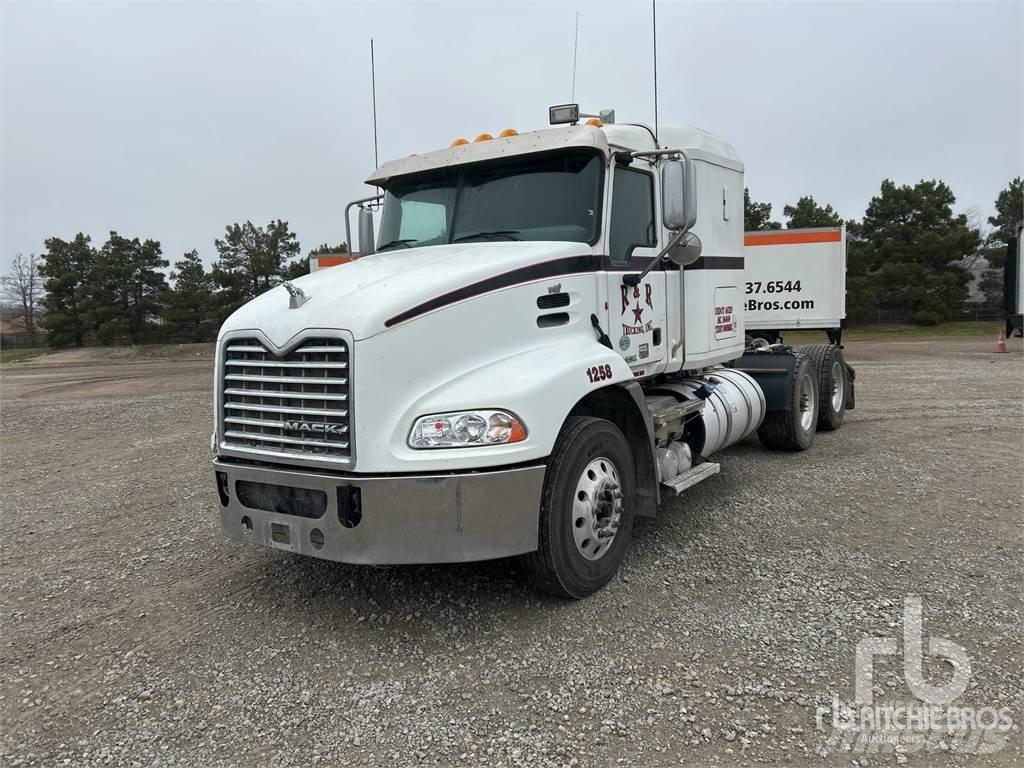 Mack CXU613 Motrici e Trattori Stradali