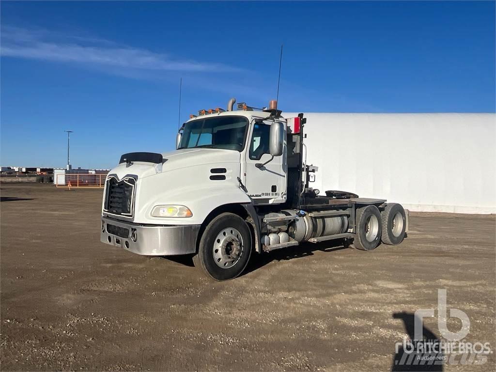 Mack CXU613 Motrici e Trattori Stradali