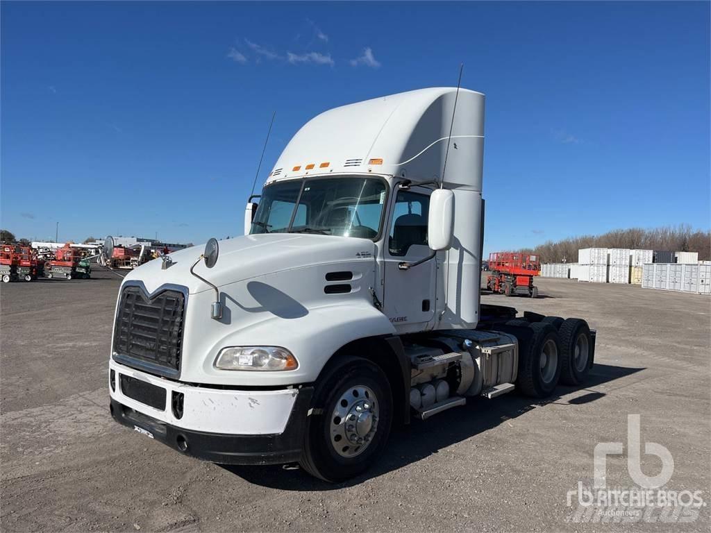 Mack CXU613 Motrici e Trattori Stradali