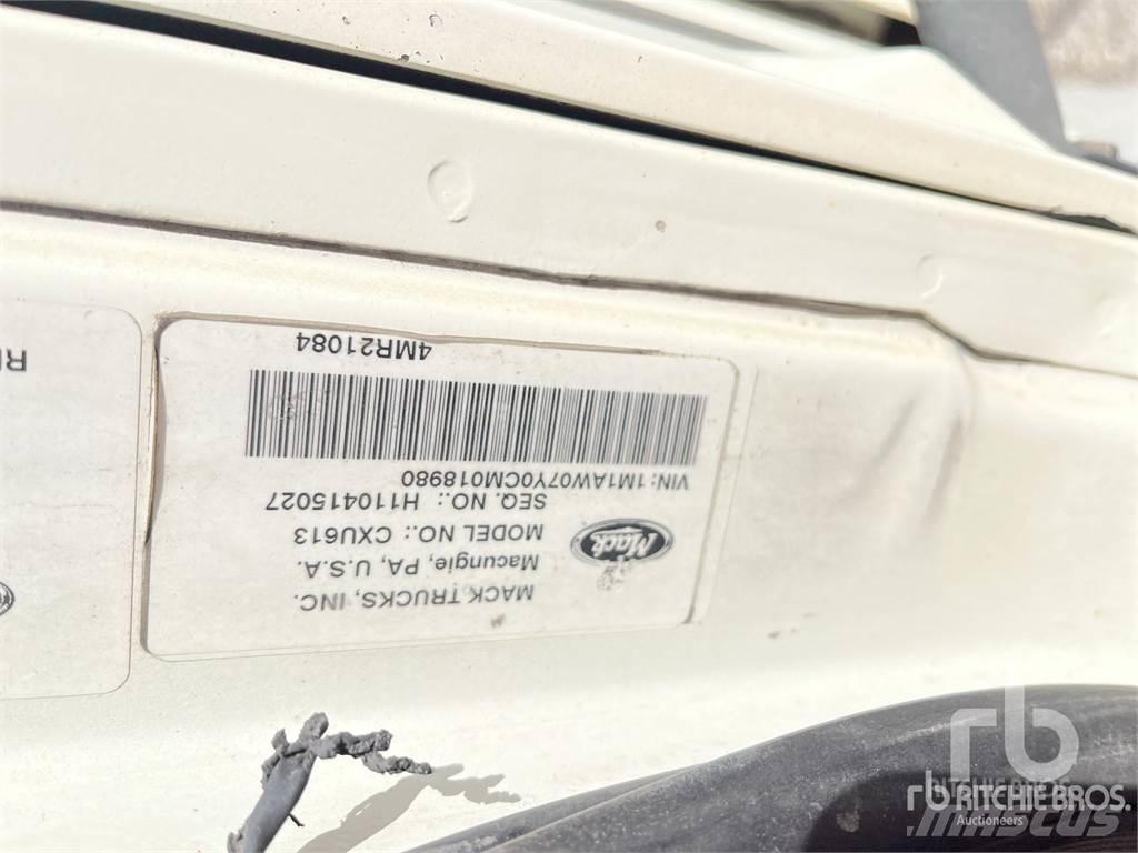 Mack CXU613 Motrici e Trattori Stradali