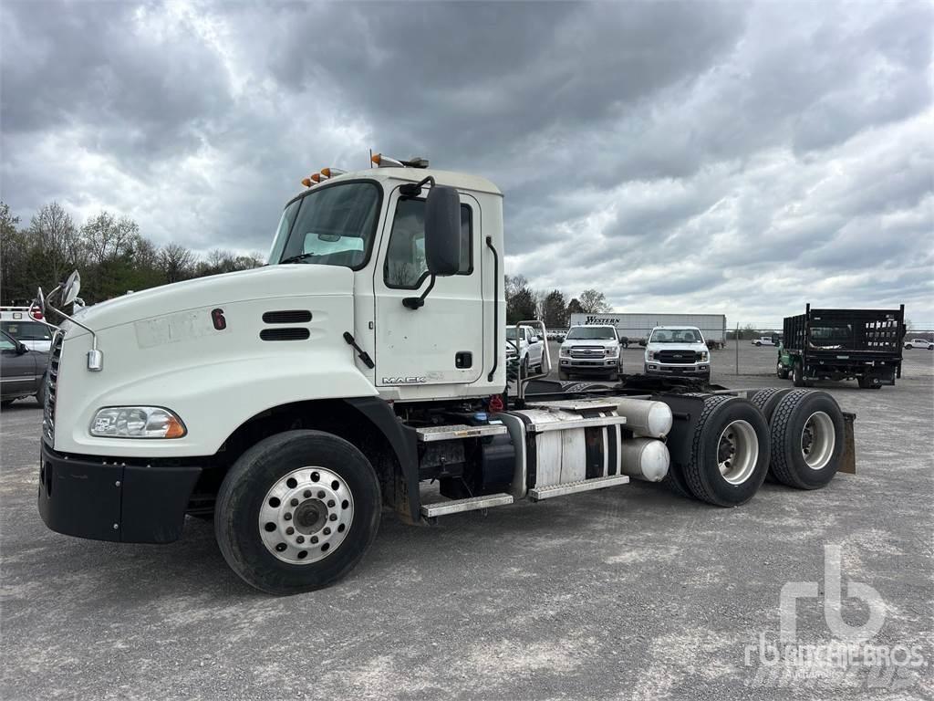 Mack CXU613 Motrici e Trattori Stradali