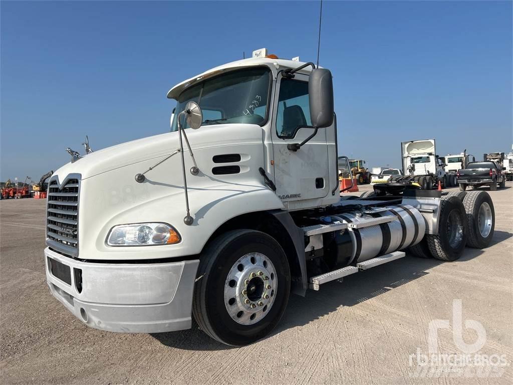 Mack CXU613 Motrici e Trattori Stradali