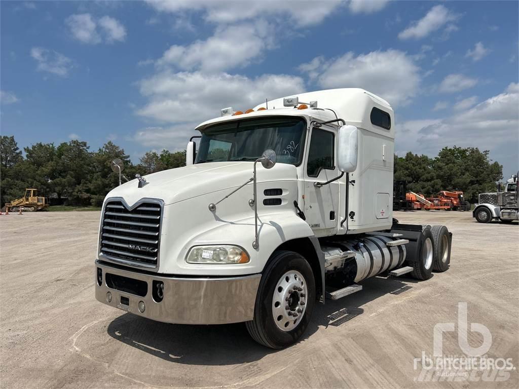 Mack CXU613 Motrici e Trattori Stradali