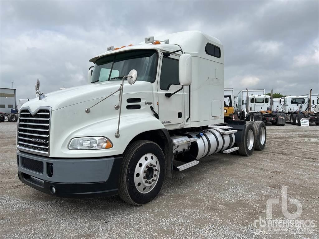 Mack CXU613 Motrici e Trattori Stradali