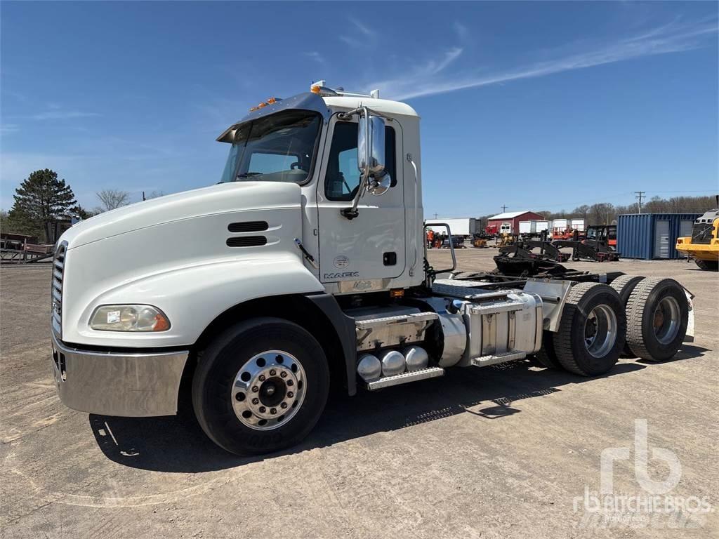 Mack CXU613 Motrici e Trattori Stradali