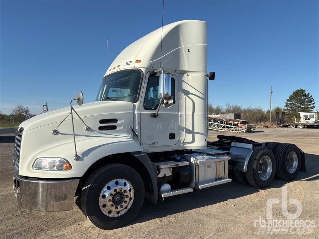 Mack CXU613 Motrici e Trattori Stradali