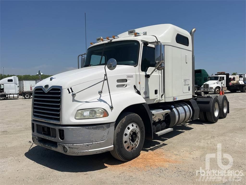 Mack CXU613 Motrici e Trattori Stradali