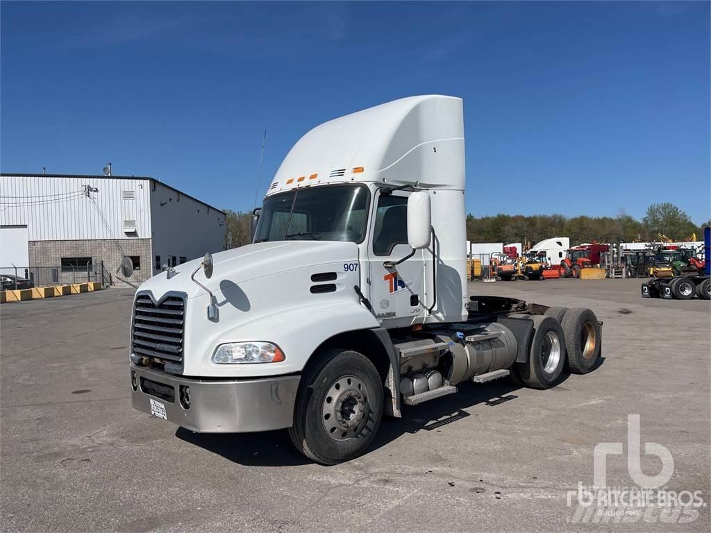 Mack CXU613 Motrici e Trattori Stradali