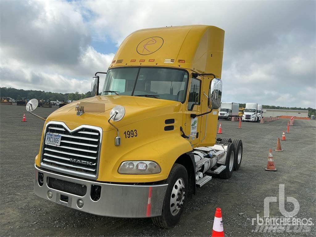 Mack CXU613 Motrici e Trattori Stradali