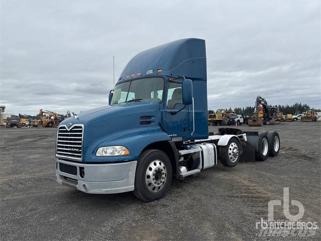 Mack CXU613 Motrici e Trattori Stradali