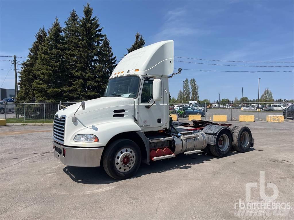 Mack CXU613 Motrici e Trattori Stradali