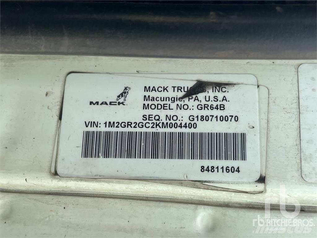 Mack GR64B Motrici scarrabili