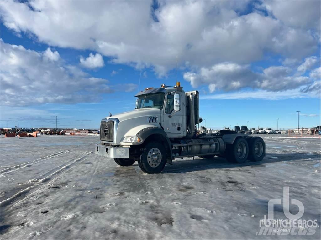 Mack GRANITE Motrici e Trattori Stradali