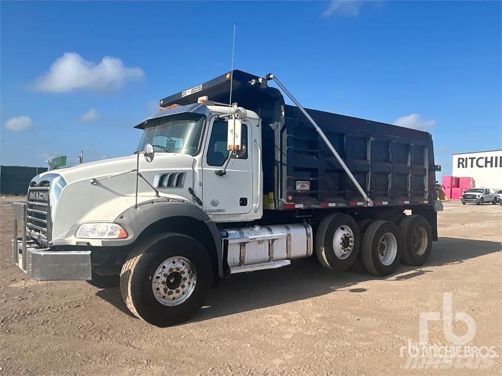 Mack GU813 Camion ribaltabili