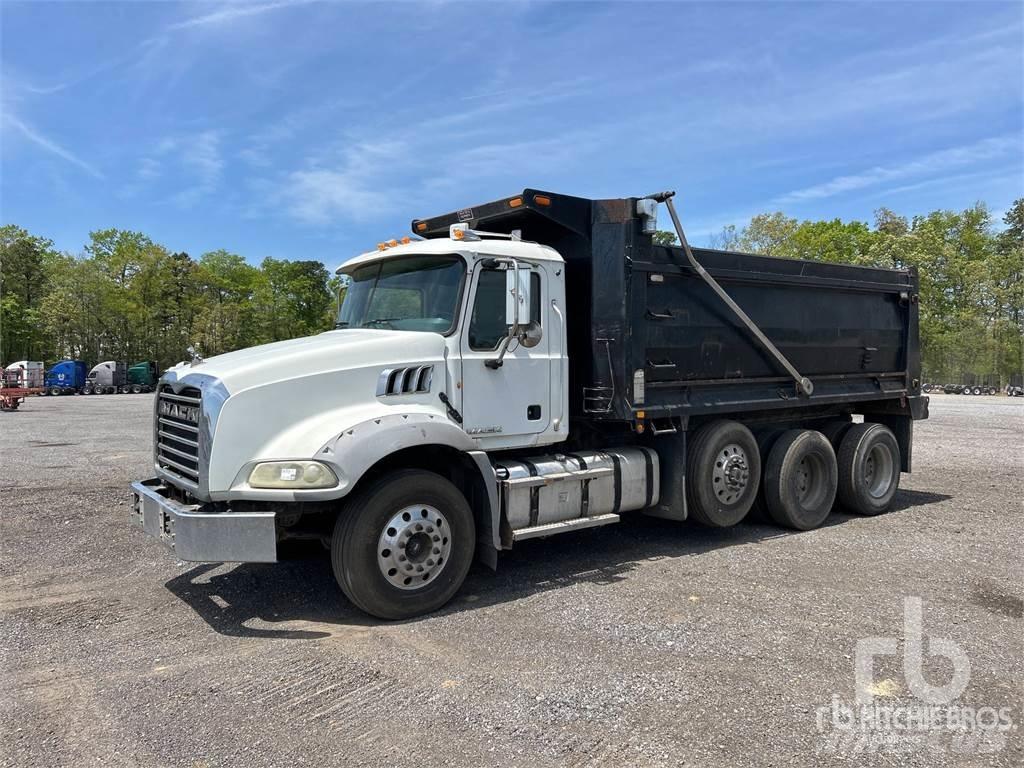 Mack GU813 Camion ribaltabili