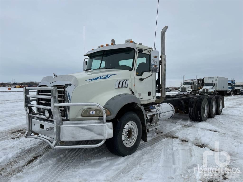 Mack GU814 Autocabinati