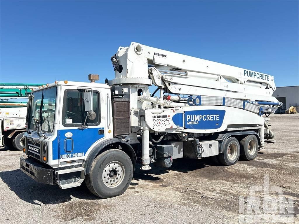 Mack MRU613 Betoniere