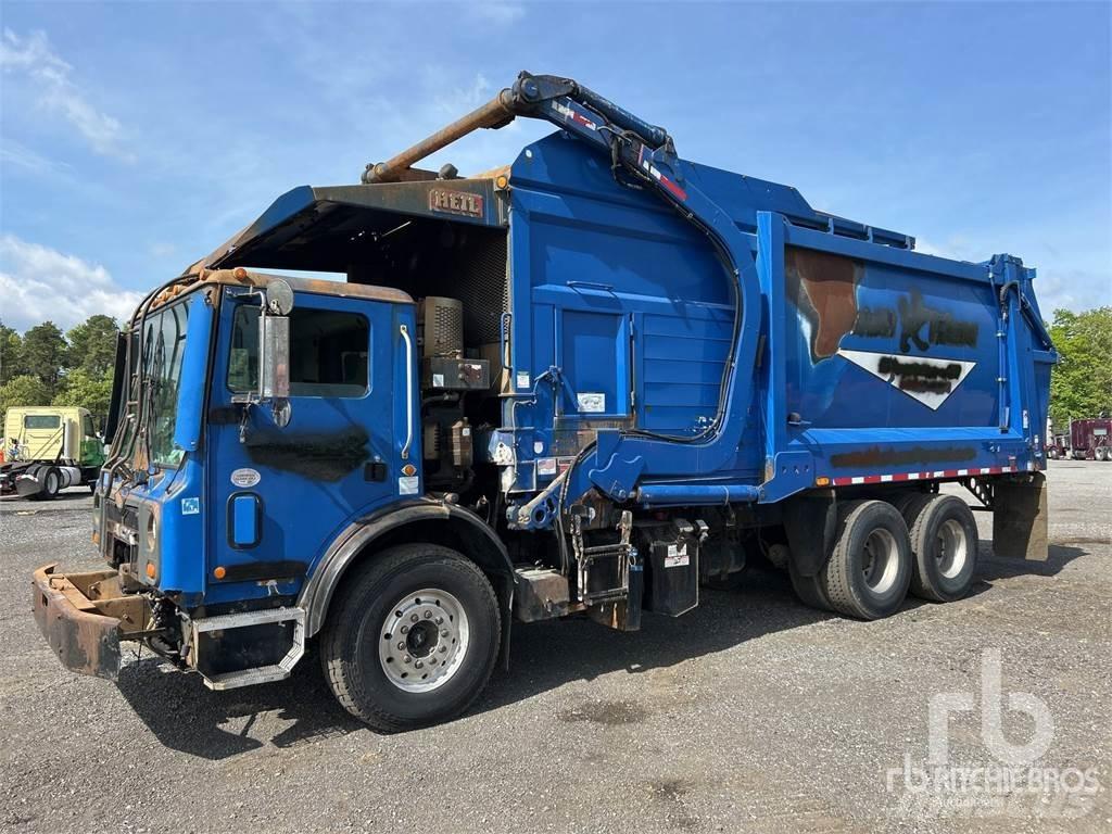 Mack MRU613 Camion dei rifiuti