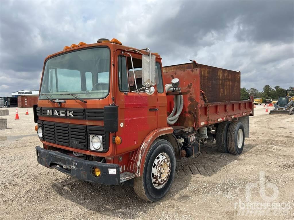 Mack MS200 Camion con sponde ribaltabili