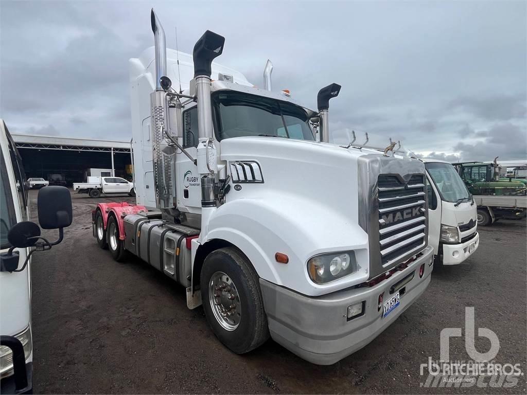 Mack TRIDENT Motrici e Trattori Stradali